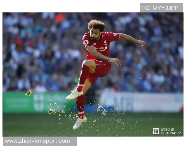 足球教练口哨的魅力与战术指导在比赛中的重要性分析